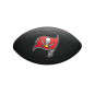 Mini Balon de Futbol Americano NFL Tampa Bay Buccaneers Wilson team logo negro