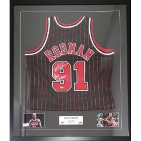 Camiseta NBA Denis Rodman Chicago Bulls firmado y autentificado Negro