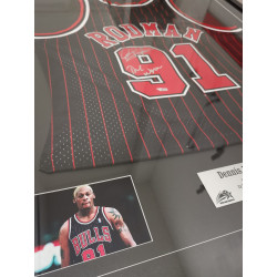 Camiseta NBA Dennis Rodman Chicago Bulls firmado y autentificado Negro