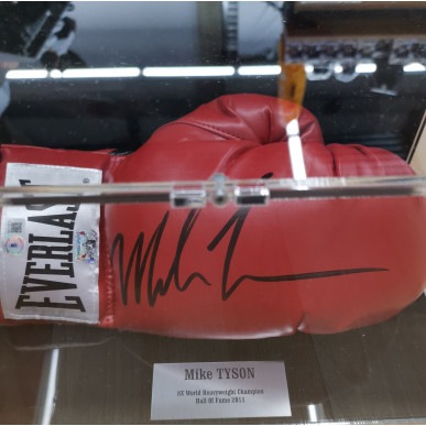 Gant de Boxe Mike Tyson signé and authentifié Rouge