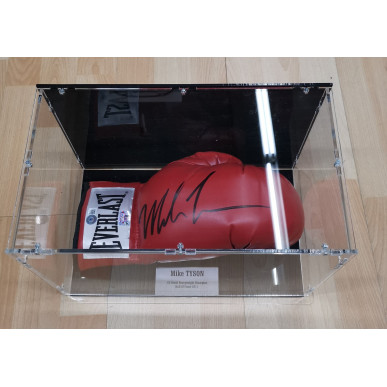 Mike Tyson Boxe Glove signed and authenticated Red