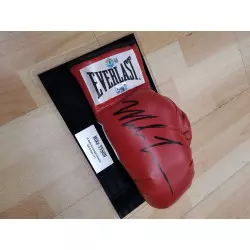 Gant de Boxe Mike Tyson signé and authentifié Rouge