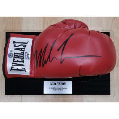 Mike Tyson Boxe Glove signed and authenticated Red