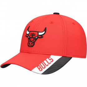 Gorra NBA Chicago Bulls Outerstuff Fast Break Adjustable rojo para nino