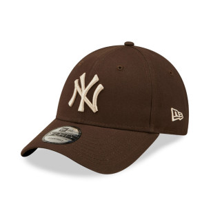New Era League Essential 9Forty hat MLB New York Yankees Maroon