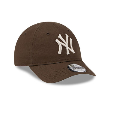 Kid's New Era League Essential 9Forty hat MLB New York Yankees Brown