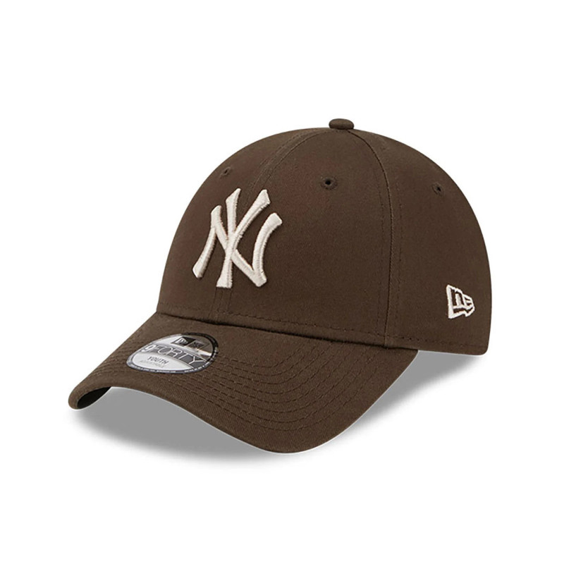 Youth's New Era League Essential 9Forty hat MLB New York Yankees brown