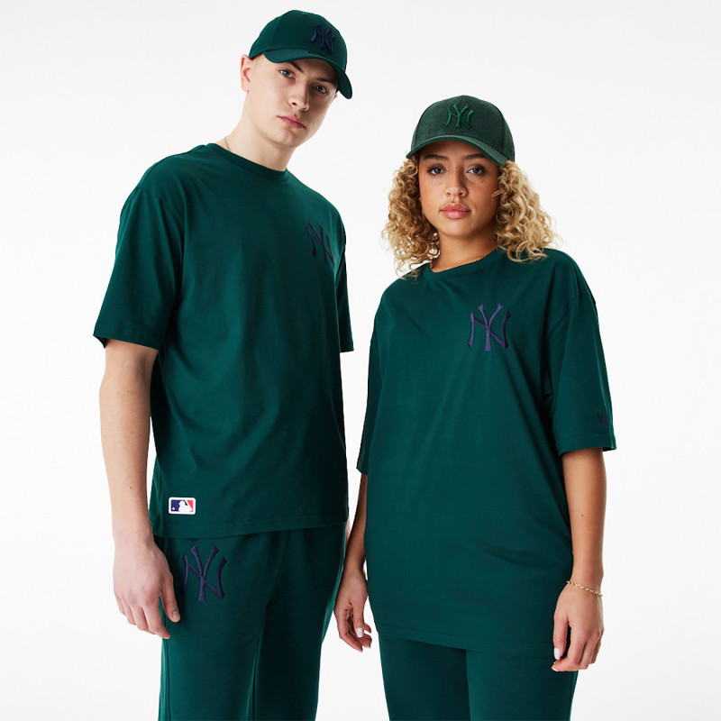 New Era League Essential Oversize T-shirt MLB New York Yankees green