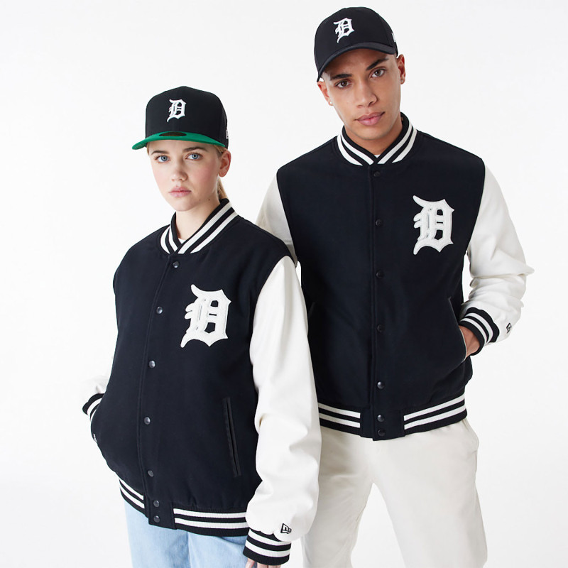 Chaqueta New Era World Series Varsity Bomber MLB Detroit Tigers Negro