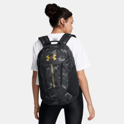 Mochila Under Armour Hustle 6.0 Negro Camo – Resistente y Práctica