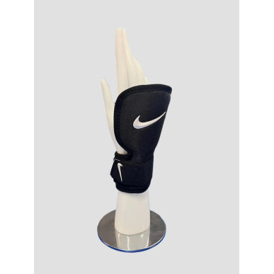 Nike Diamond Batter's Hand Guard black