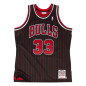 Maillot NBA Scottie Pippen Chicago Bulls 1995-96 Authentic Mitchell & ness noir rayé