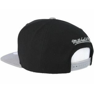 Gorra NBA San Antonio Spurs Mitchell & Ness Fused Satin negro