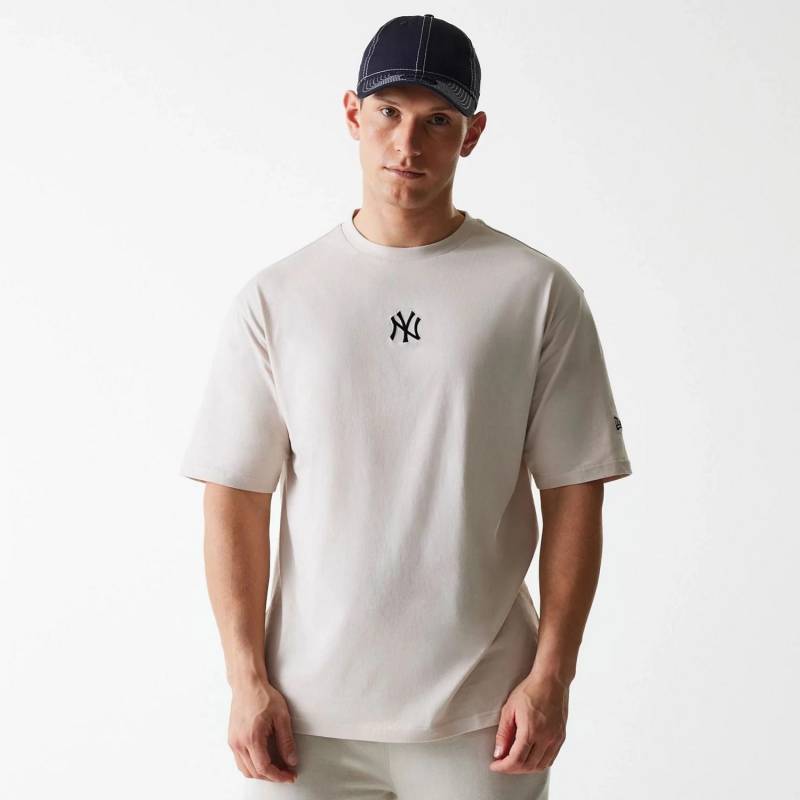 Camiseta Oversize MLB New York Yankees New Era Crema Camiseta Oversize MLB New York Yankees New Era Crema